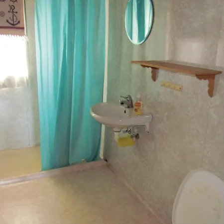 3 Bedroom Stunning Home In Bjoa *